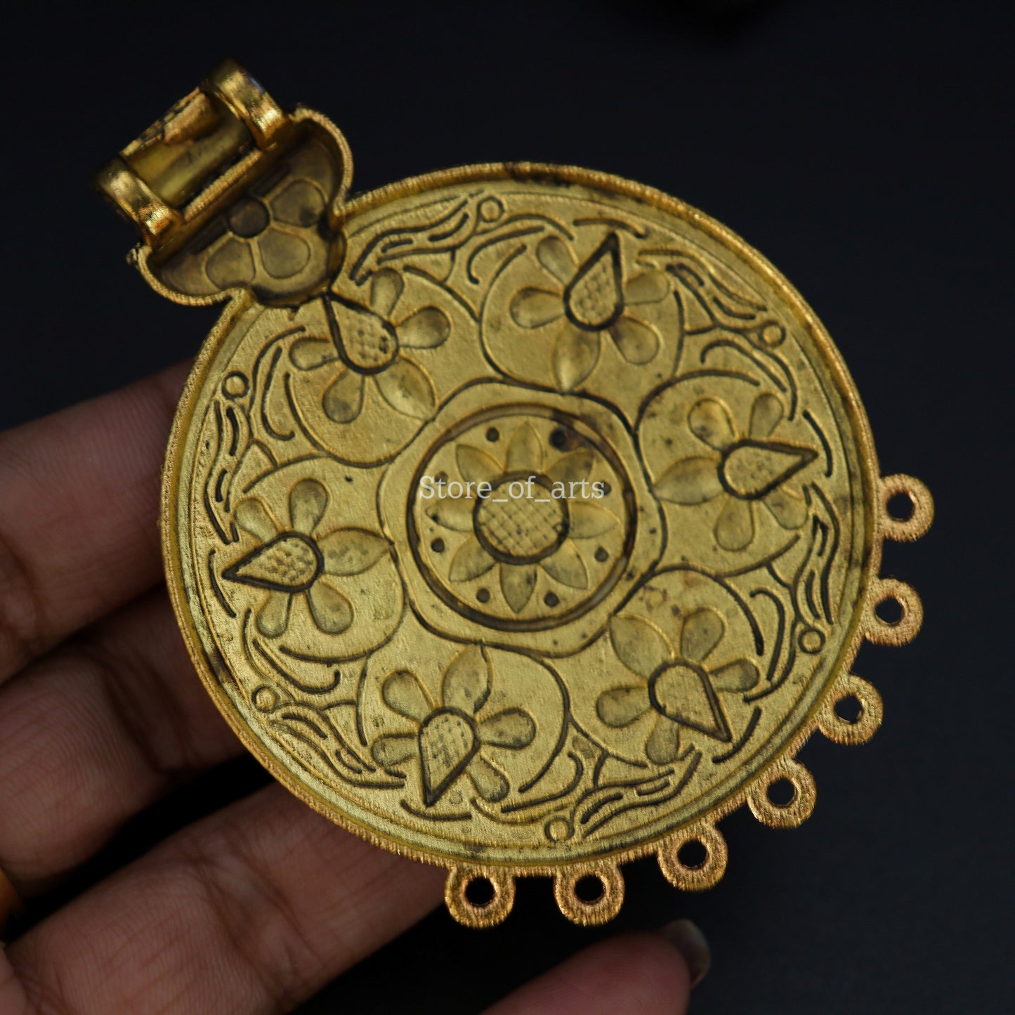 Bombay Gold Round Pendant For Necklace Making, Pack of 10pcs