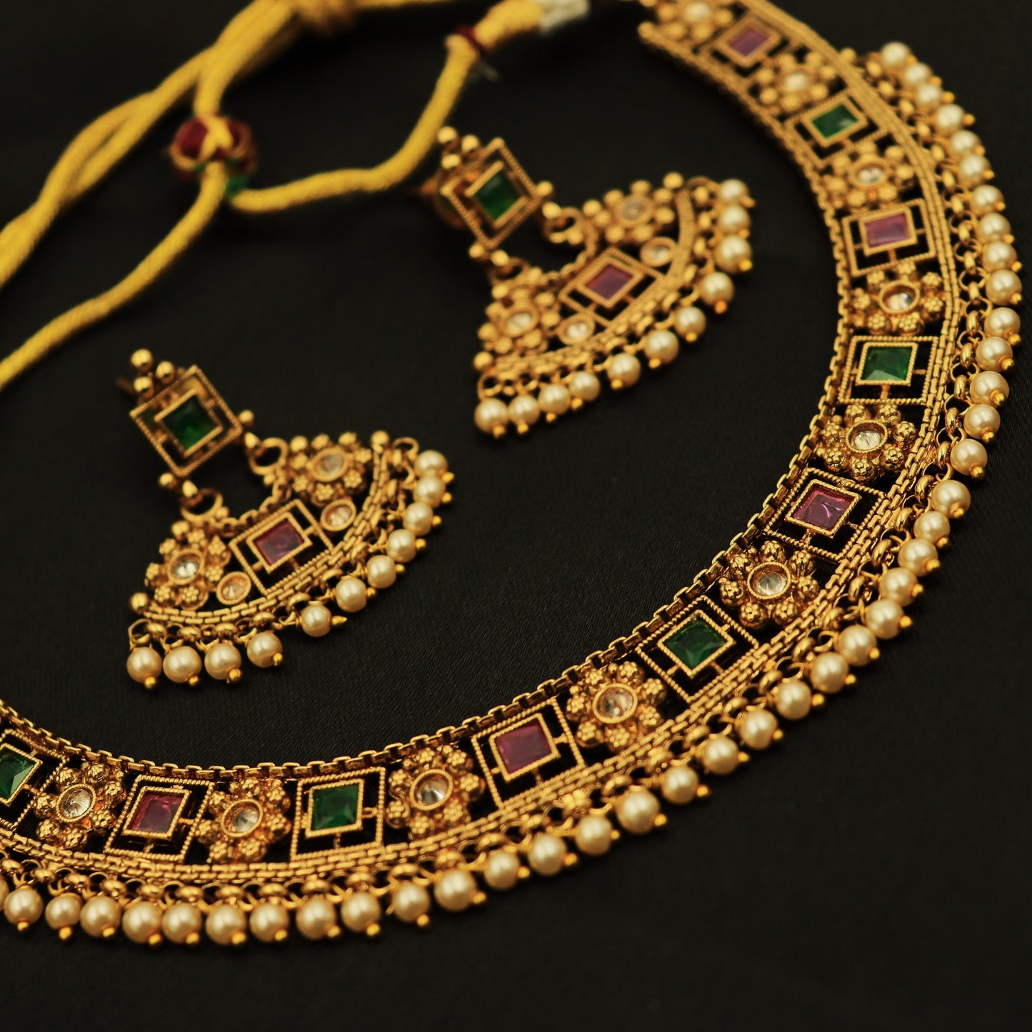 Exquisite Elegance: Traditional Temple Jewelry Necklace Sets