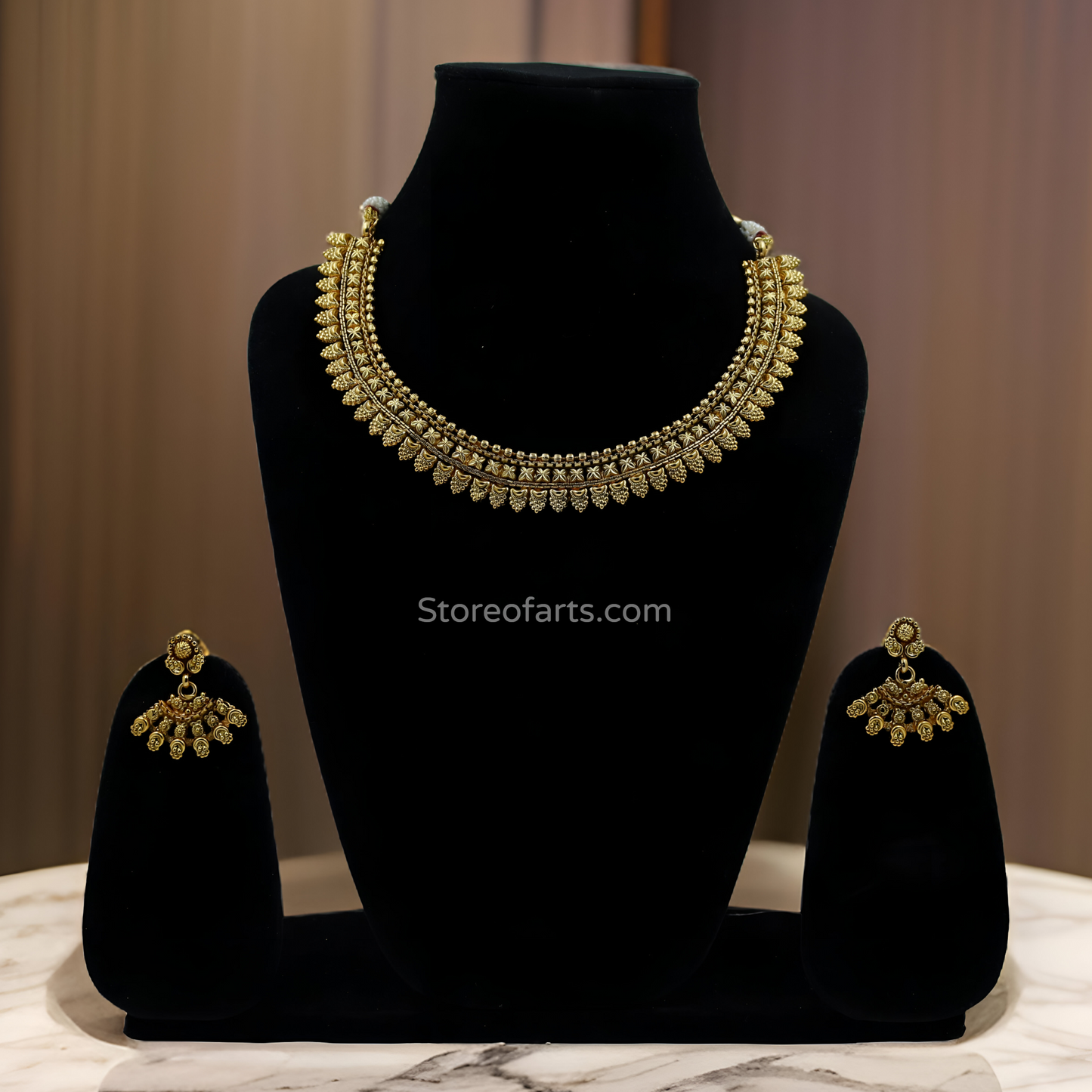 Radiant Elegance: Anti-Tarnish Temple Necklace Choker Set